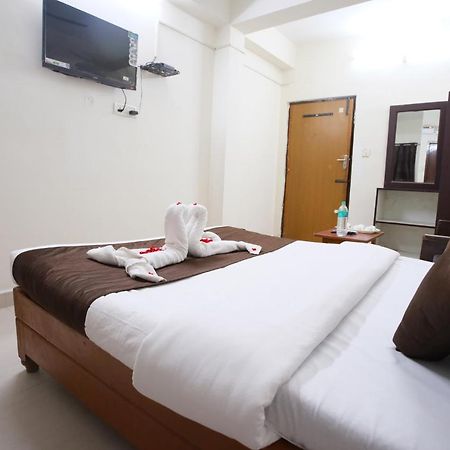 Ganesh Guest House Ченай Екстериор снимка