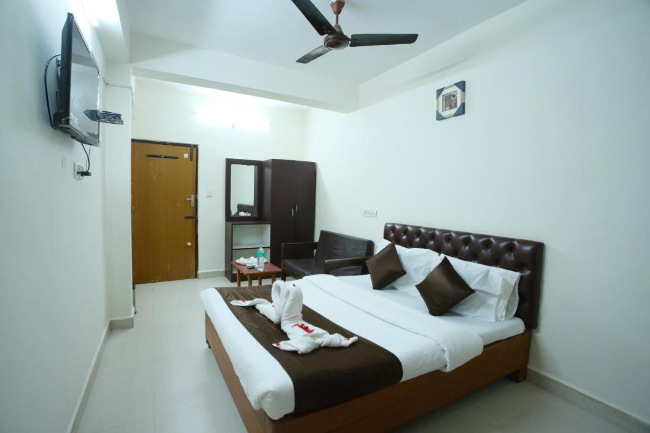 Ganesh Guest House Ченай Екстериор снимка