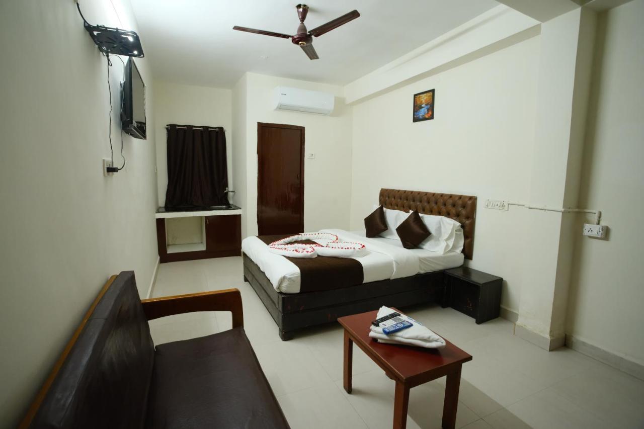 Ganesh Guest House Ченай Екстериор снимка