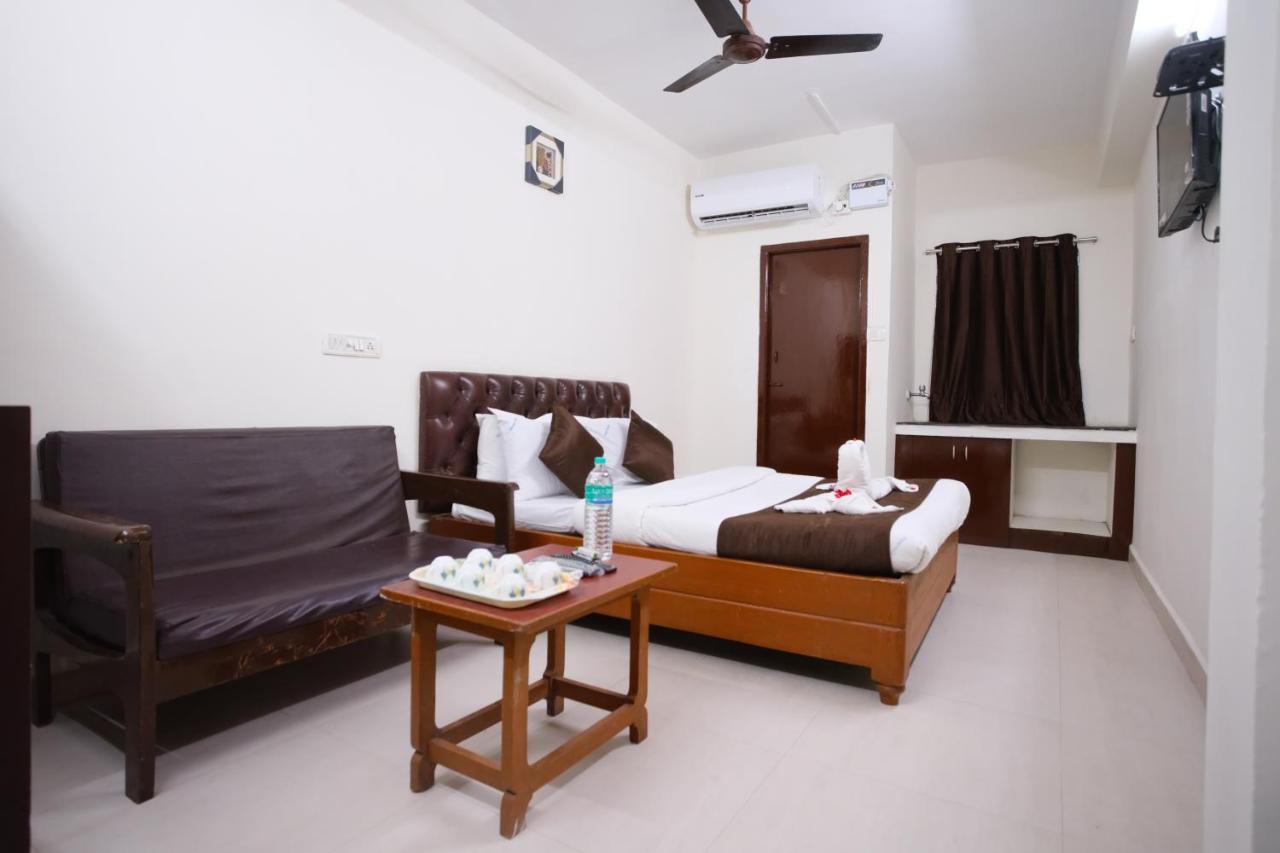 Ganesh Guest House Ченай Екстериор снимка