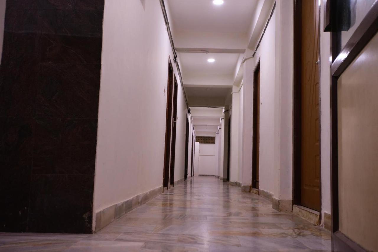 Ganesh Guest House Ченай Екстериор снимка